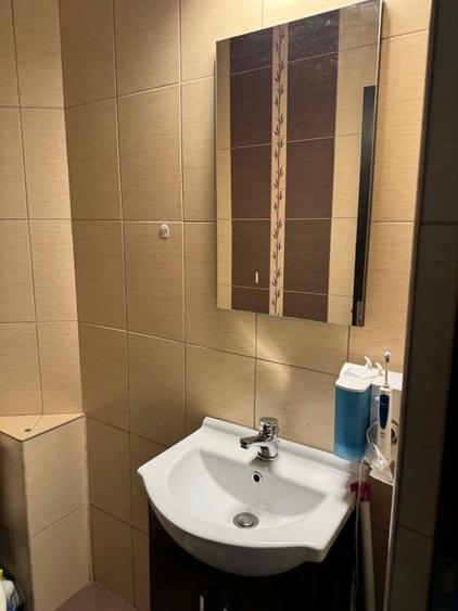 Apartament cu 3 camere decomandat, mobilat în 9 Mai