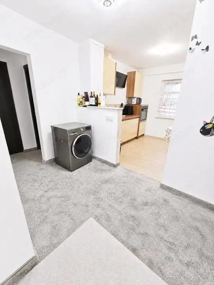 Apartament cu 2 camere decomandat în Trocadero