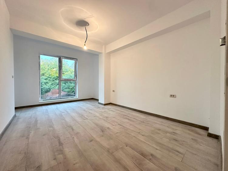 Apartament cu 3 camere decomandat în Păcurari — fotografia 3