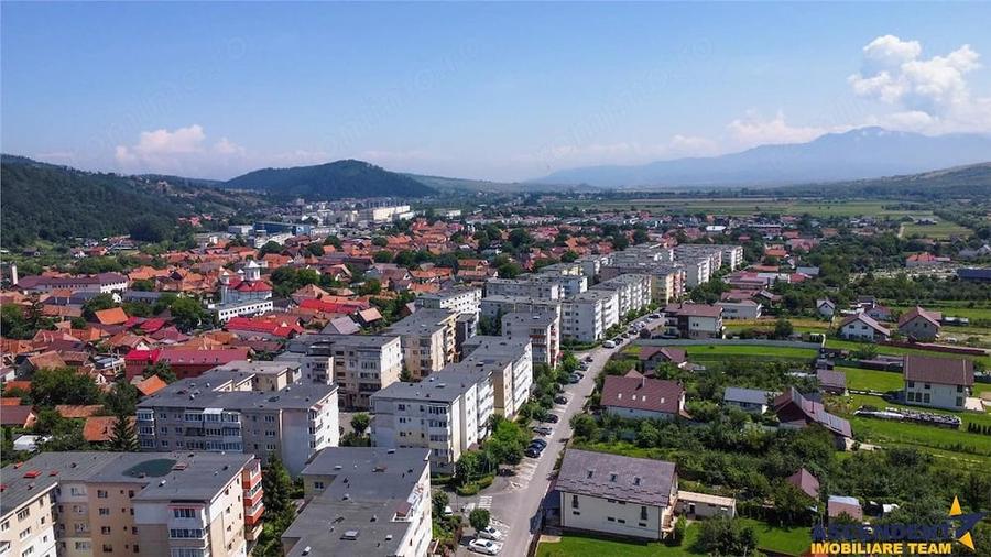 Apartament cu 2 camere decomandat în Est