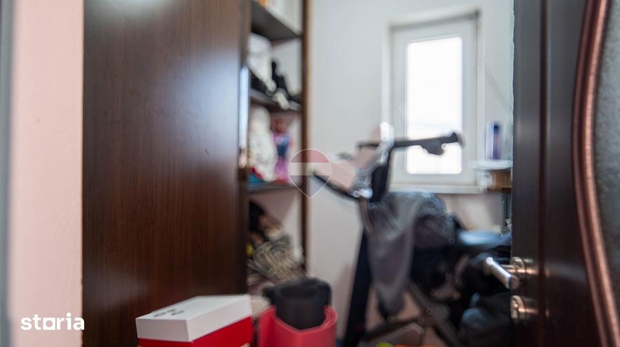 Casă cu 5 camere cu Teren 258 Mp în Central