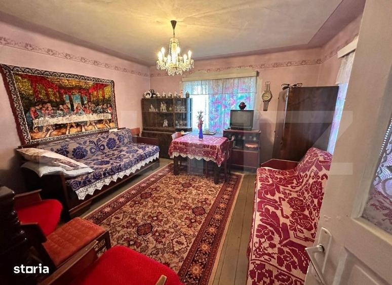 Casă cu 2 camere cu Teren 690 Mp în Petrești