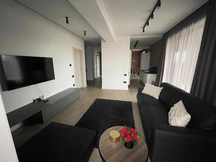 Apartament cu 3 camere decomandat în Tomis Nord