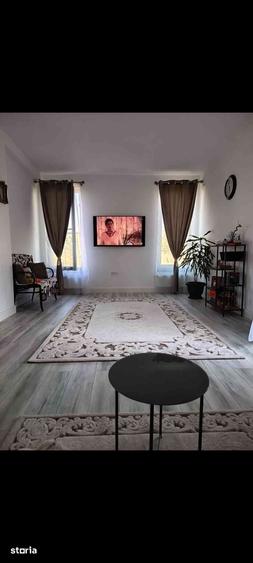Casă cu 3 camere cu Teren 600 Mp în Central