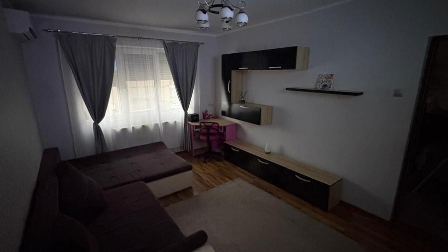 Apartament cu 2 camere semidecomandat în Central