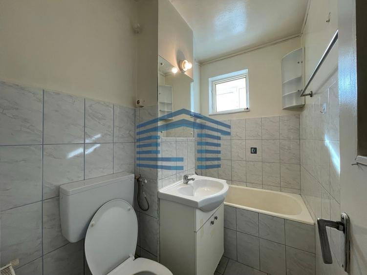 Apartament cu 3 camere decomandat în Bartolomeu