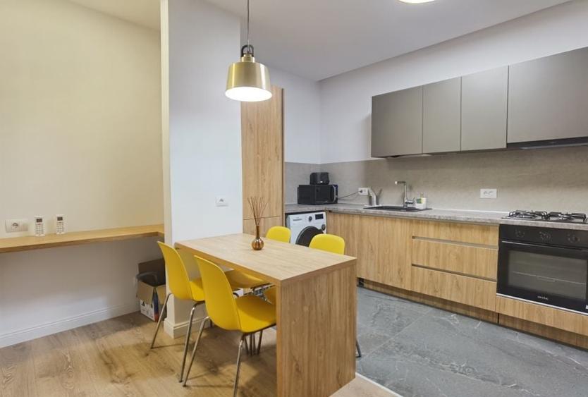Apartament cu 2 camere decomandat, mobilat în Bucureștii Noi