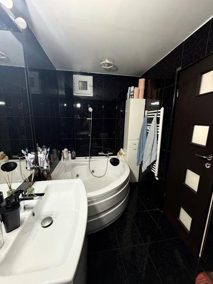 Apartament cu 3 camere decomandat în Muncii