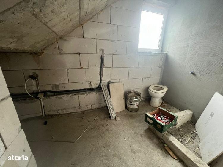 Casă cu 4 camere cu Teren 500 Mp în Chinteni