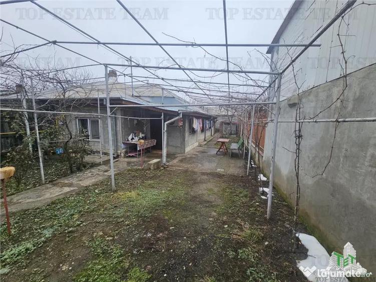 Casa individuala 3 camere, curte libera 225 mp, zona Piata R - 11