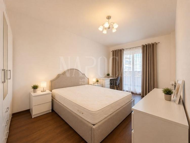 Penthouse cu 4 camere semidecomandat în Între Lacuri