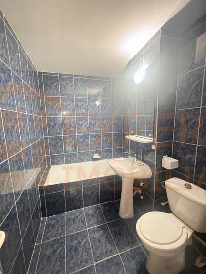 Apartament cu 3 camere decomandat, mobilat în Tomis III