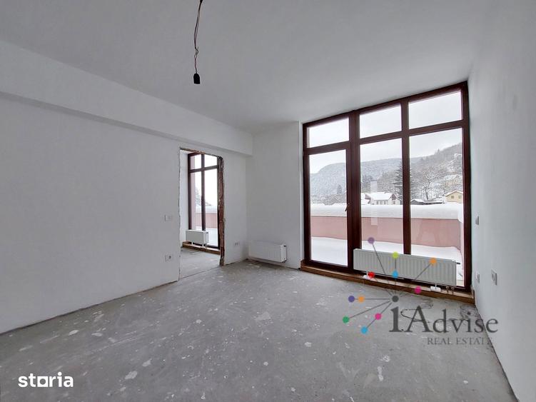 Apartament cu 4 camere în Schei