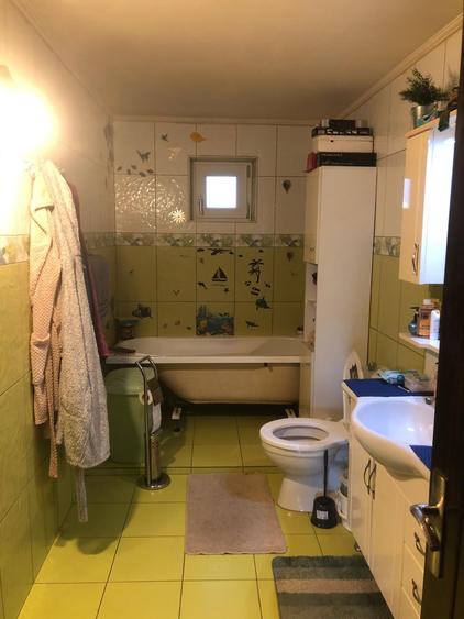 Casă individuală cu 5 camere cu Garaj în Sud