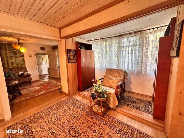 Casă cu 3 camere în Colțu de Jos