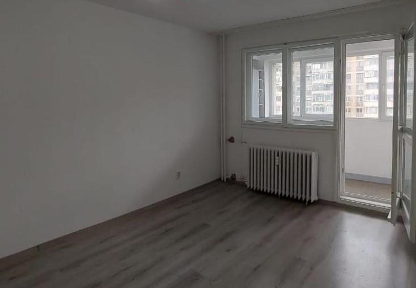 Apartament cu 4 camere decomandat în Unirii