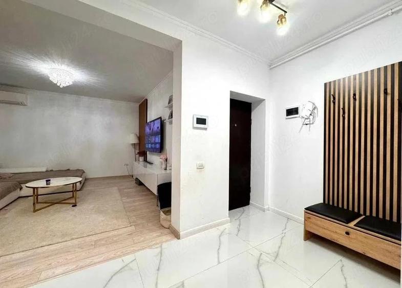 Apartament cu 3 camere decomandat în Giroc