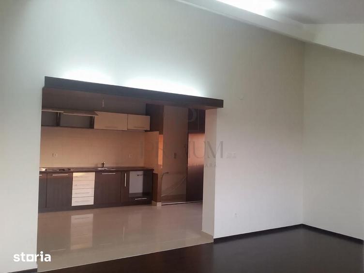 Apartament cu 3 camere în Girocului