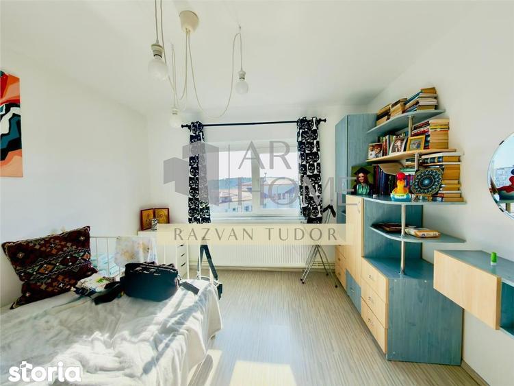 Apartament cu 3 camere decomandat, mobilat în Democrației