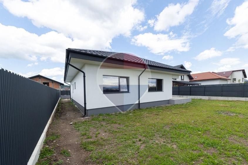 Casă individuală cu 4 camere cu Teren 630 Mp în Hărman