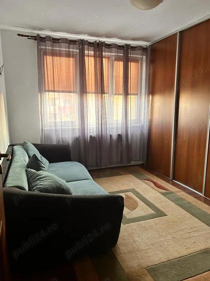 Apartament cu 3 camere în Micro 1