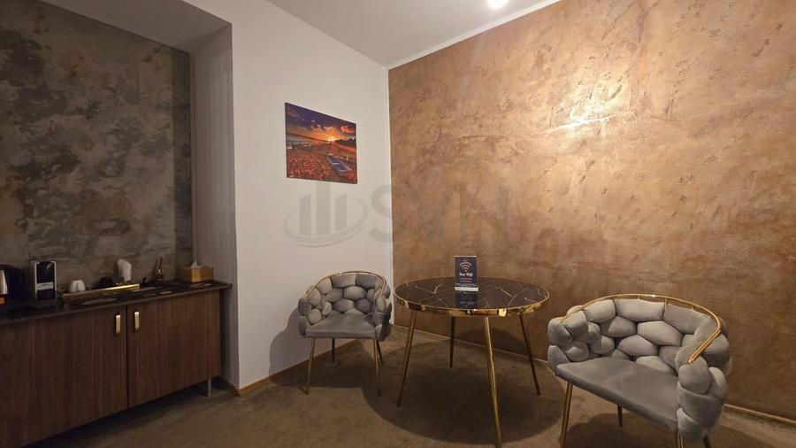 Apartament cu 3 camere decomandat, mobilat în Armeneasca