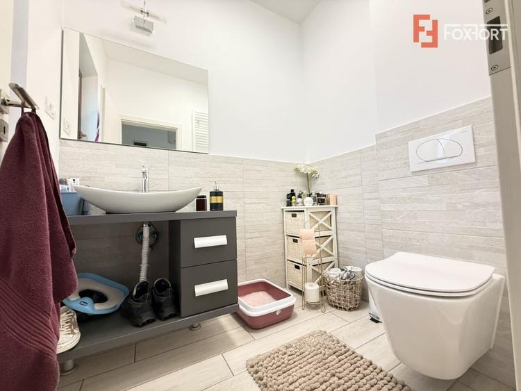Duplex cu 5 camere cu Canalizare în Aradului