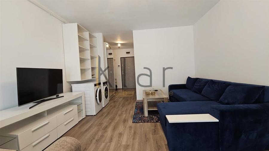 Apartament cu 3 camere semidecomandat, mobilat în Bună Ziua