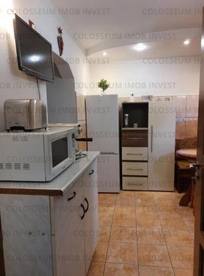 Apartament cu 2 camere decomandat în Tractorul