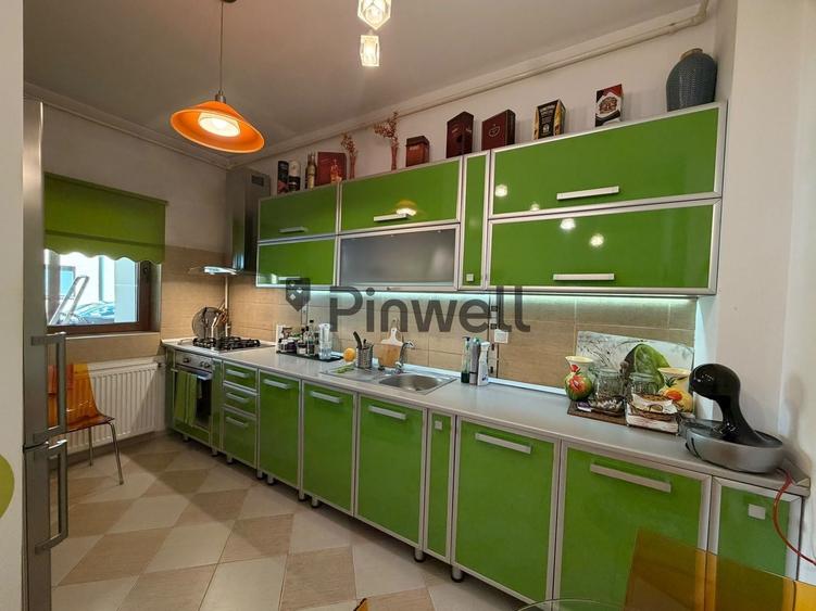 Apartament cu 3 camere semidecomandat, mobilat în Central