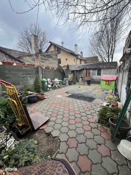 Casă cu 3 camere în Ultracentral