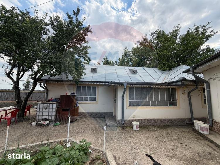Casă cu 5 camere cu Teren 1513 Mp în Câmpineanca