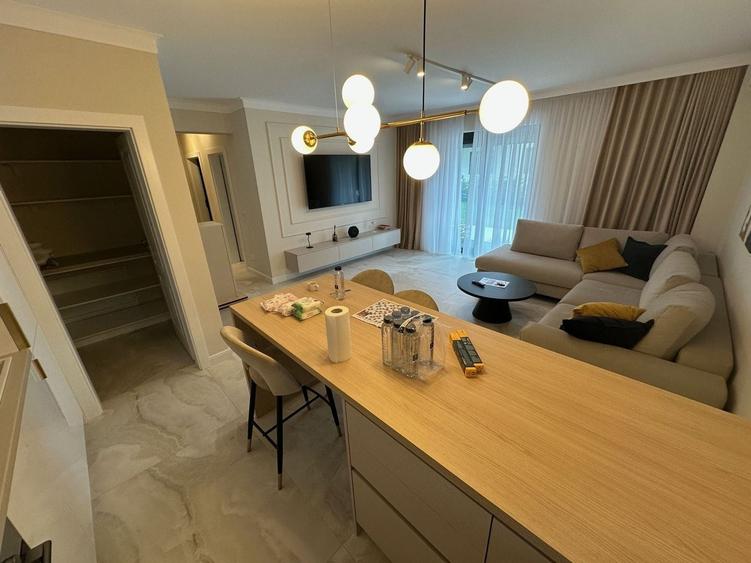 Apartament cu 2 camere decomandat în Lipovei