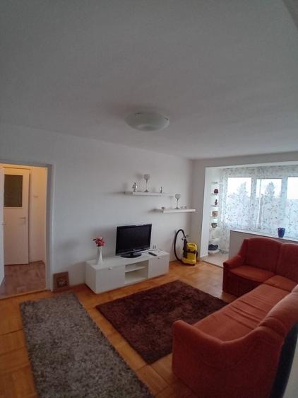 Apartament cu 2 camere semidecomandat în Șagului