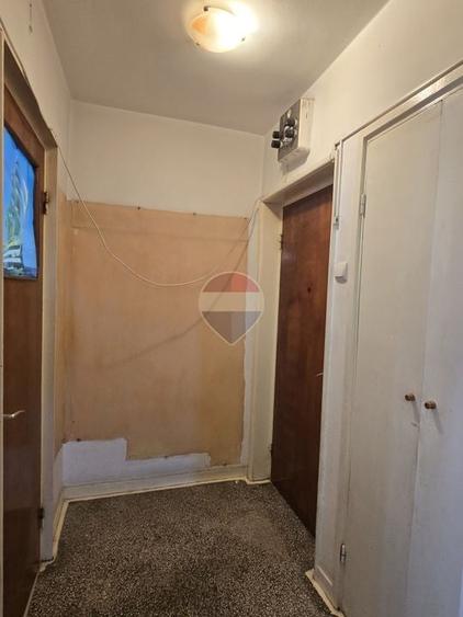 Apartament cu 2 camere semidecomandat în Titan
