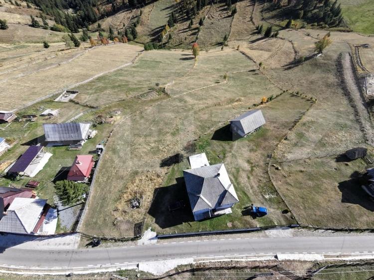 Teren Construcții intravilan de 3728 mp, în Măguri