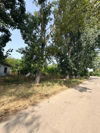 Case renovabila de vanzare cu teren