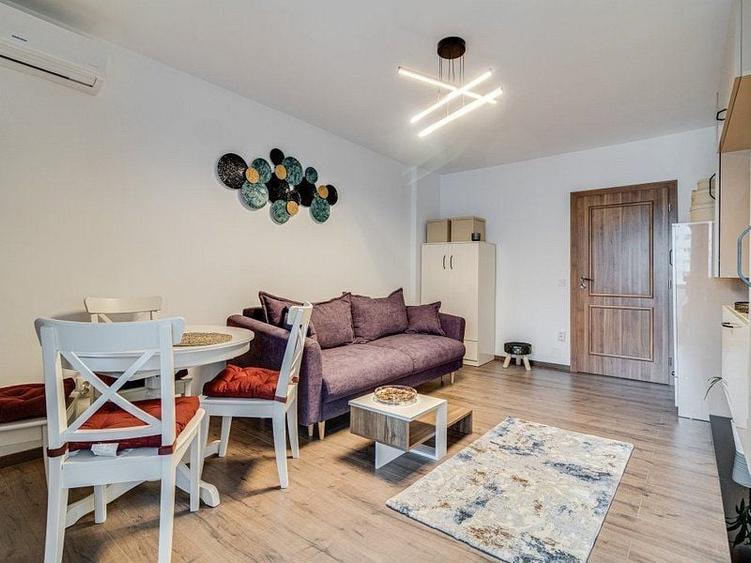 Apartament cu 3 camere decomandat, mobilat în 1 Mai