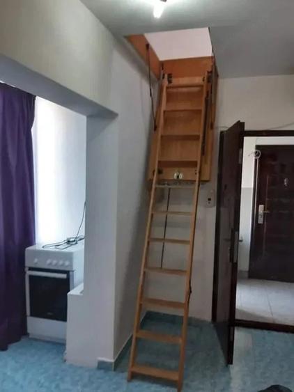 Garsonieră decomandată în Poarta 6