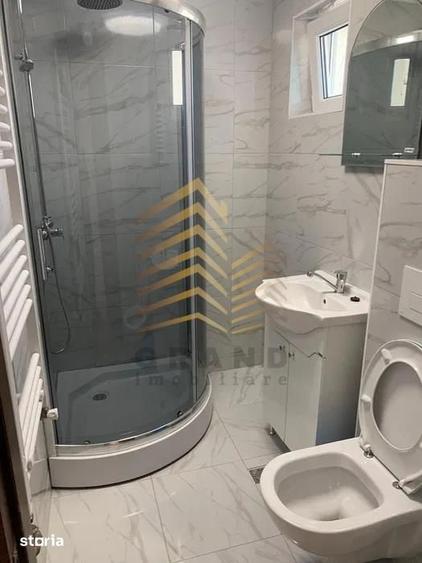 Apartament cu 2 camere semidecomandat, mobilat în Decebal