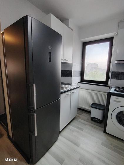 Apartament cu 3 camere în Tei