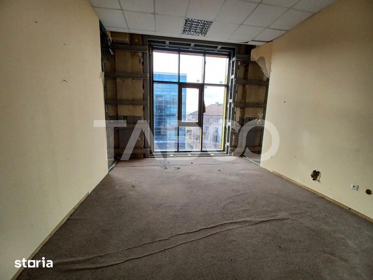 Spațiu comercial, de 750 mp, în Trei Stejari