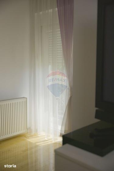 Casă cu 7 camere cu Teren 3093 Mp în Girov