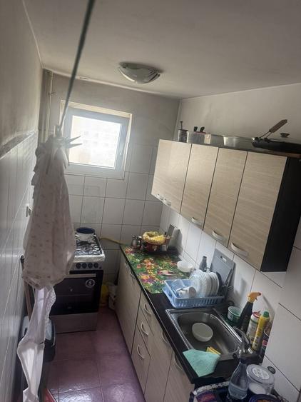 Apartament cu 2 camere semidecomandat în Dumbrăvița