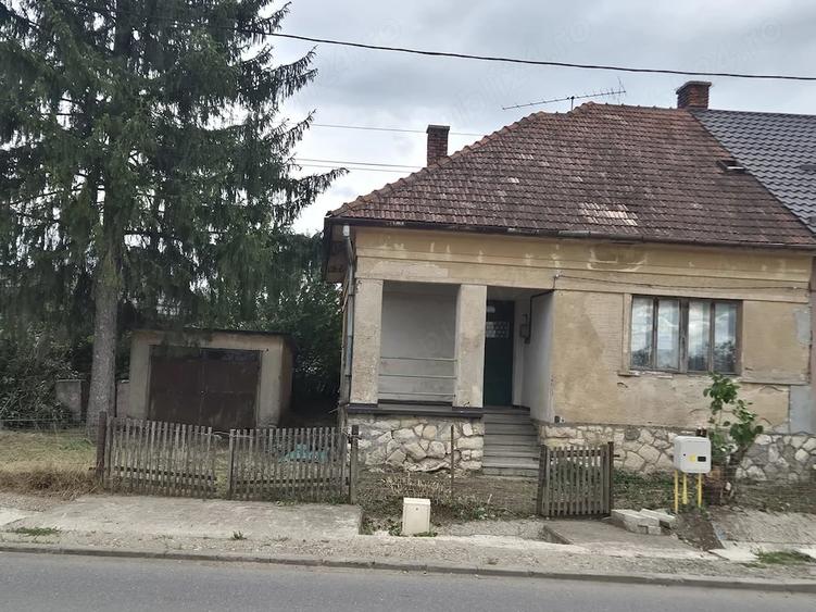 Casă cu Teren 365 Mp în Aghireșu