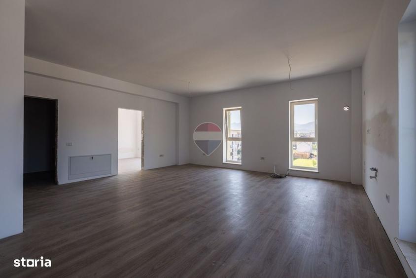 Apartament cu 3 camere în Tractorul