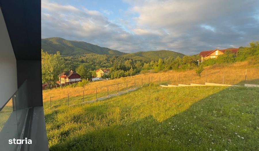 Casă cu 4 camere în Cisnădioara