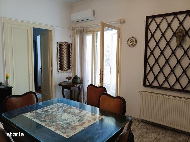Apartament cu 3 camere decomandat în Ștefan cel Mare