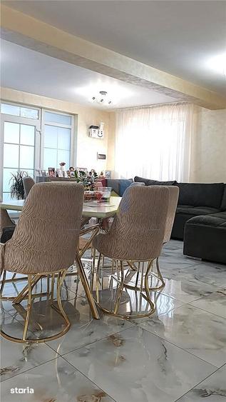 Casă cu 6 camere decomandat cu Teren 280 Mp în Chercea