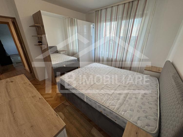 Apartament cu 2 camere decomandat în Pandurilor